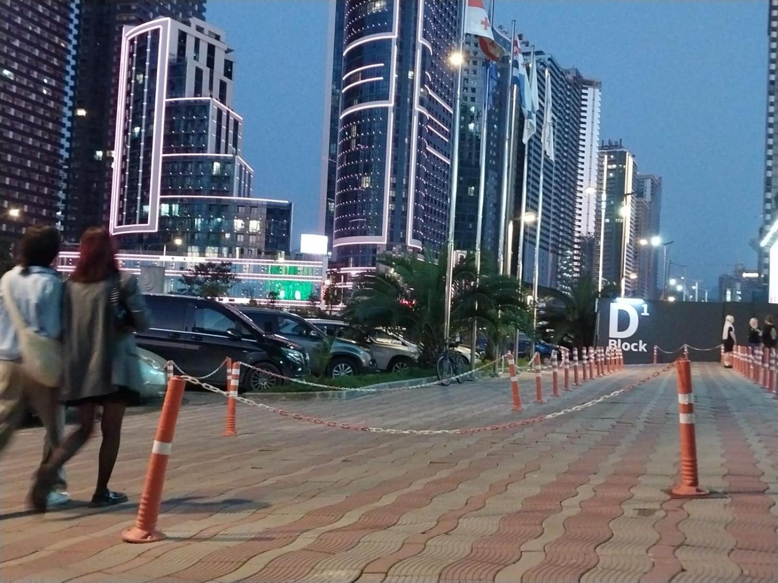 Apart-Hotel Orbi City Batumi Exterior foto