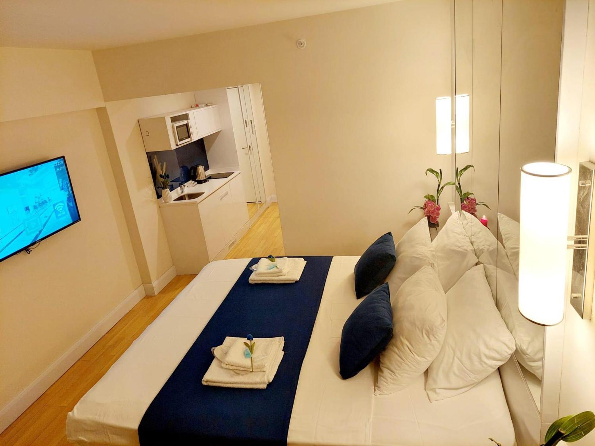 Apart-Hotel Orbi City Batumi Exterior foto