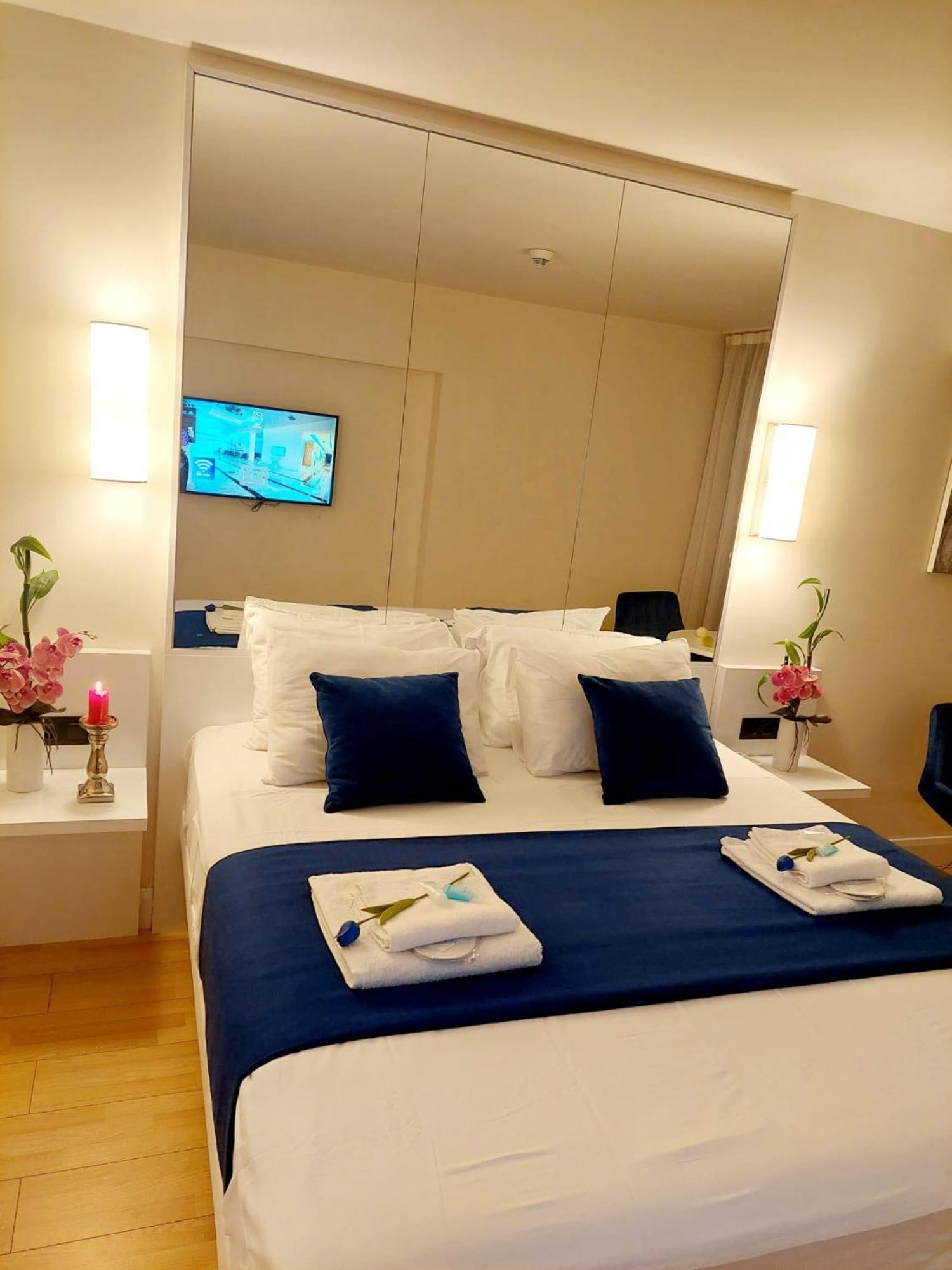 Apart-Hotel Orbi City Batumi Exterior foto