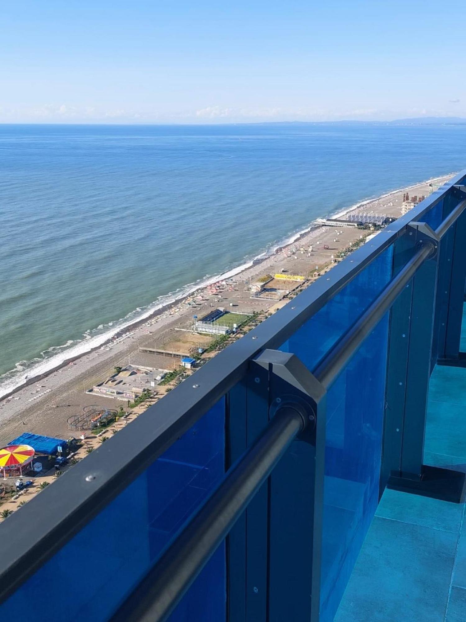 Apart-Hotel Orbi City Batumi Exterior foto