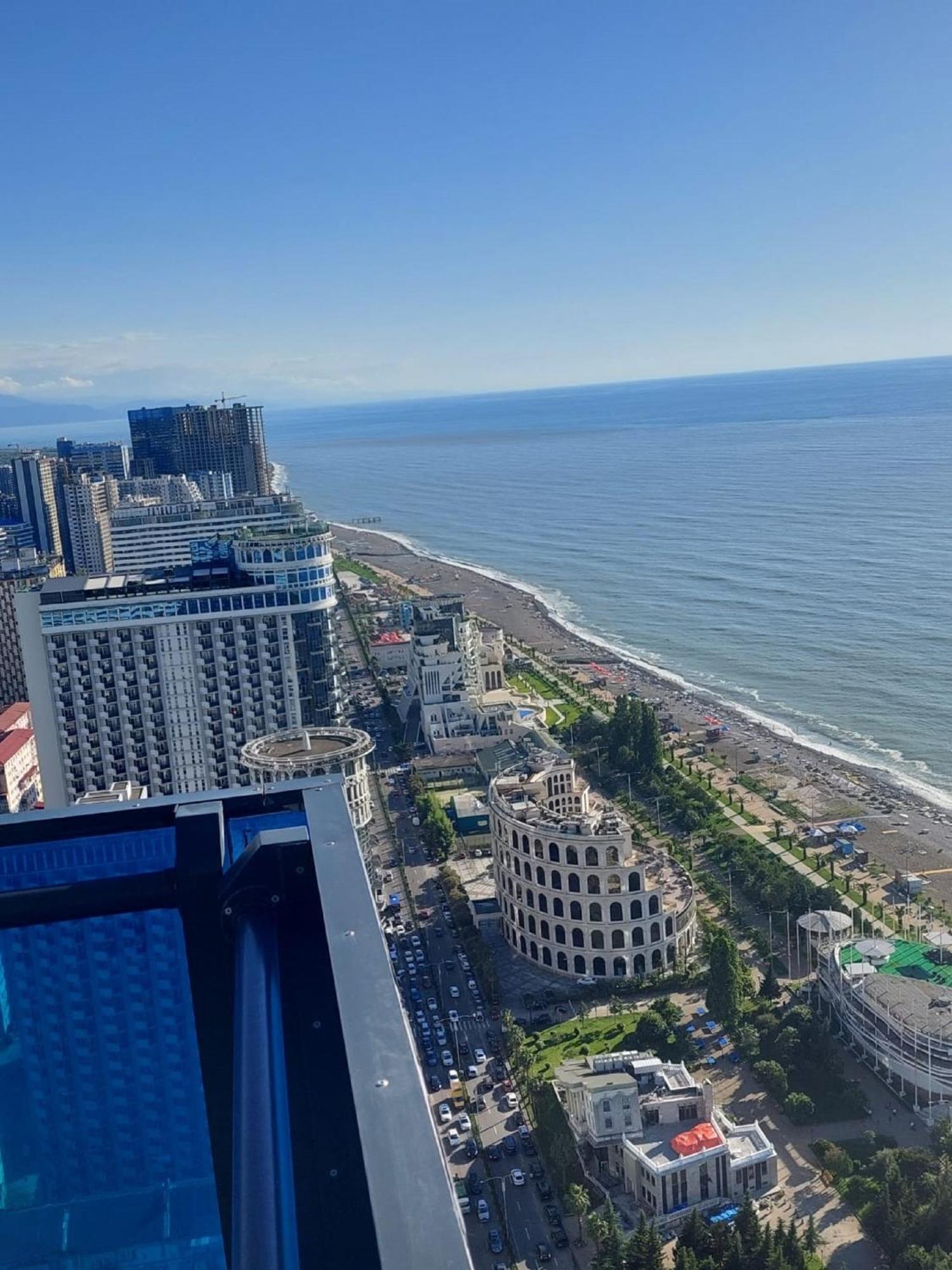 Apart-Hotel Orbi City Batumi Exterior foto