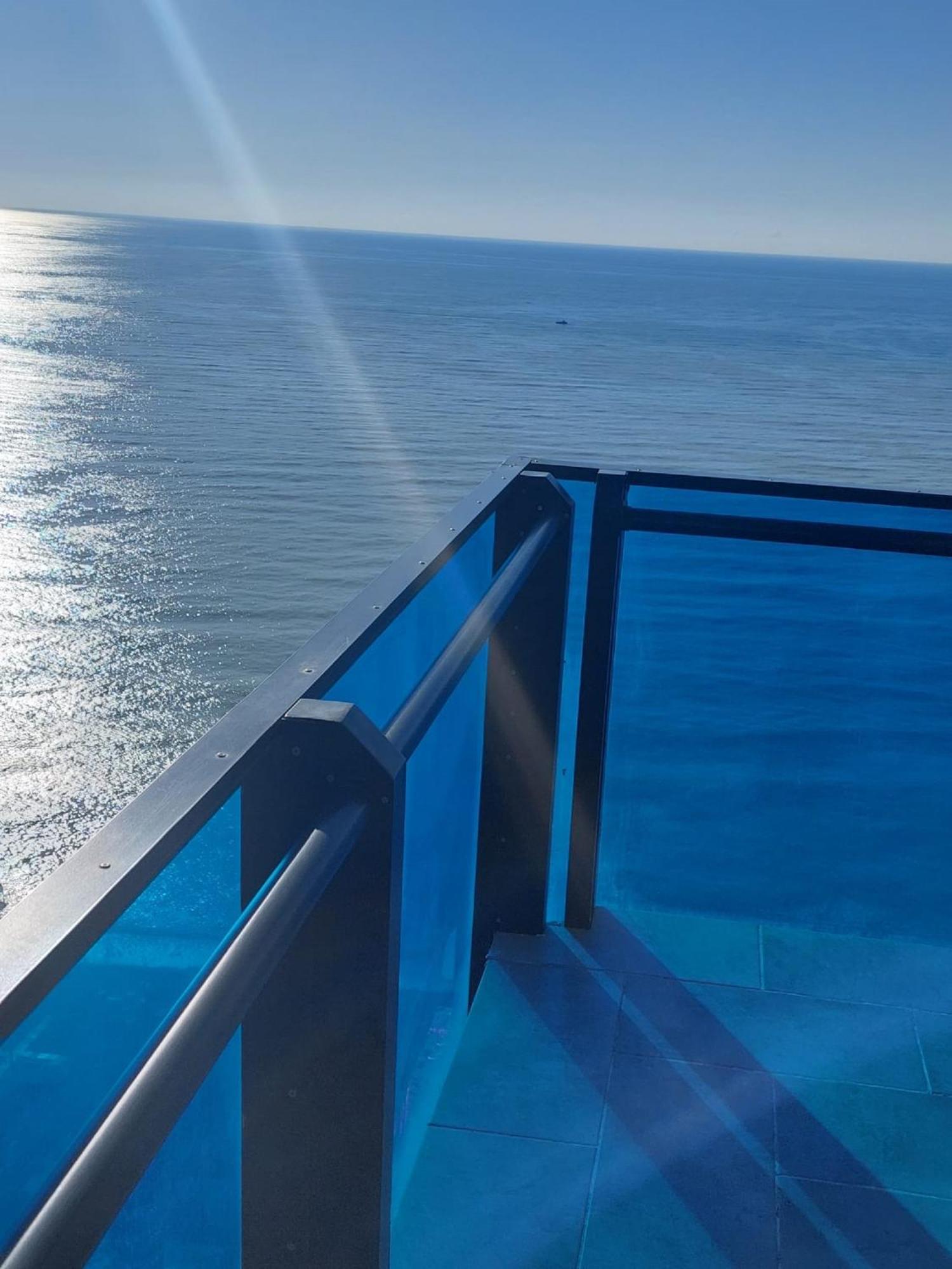 Apart-Hotel Orbi City Batumi Exterior foto