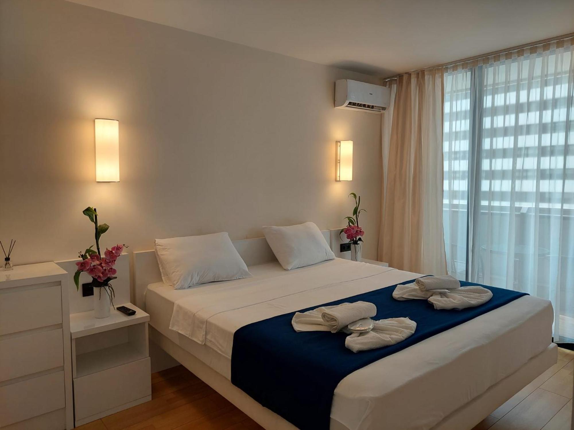 Apart-Hotel Orbi City Batumi Exterior foto
